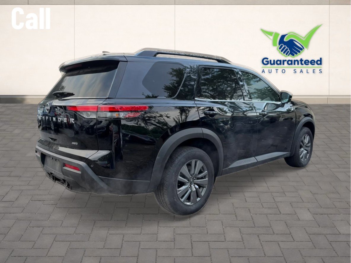Used 2025 Nissan Pathfinder SV w/ SV Premium Package AWD/4WD image 6