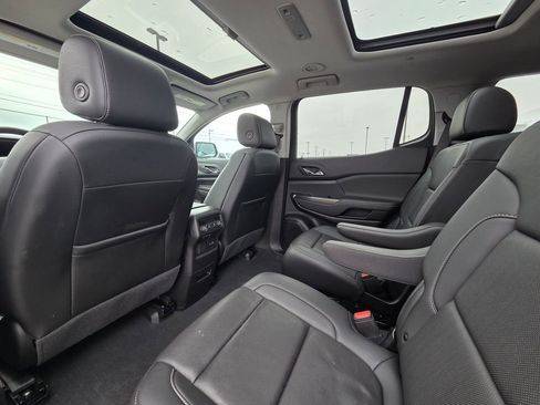 Used 2023 GMC Acadia SLT w/ Elevation Edition image 26