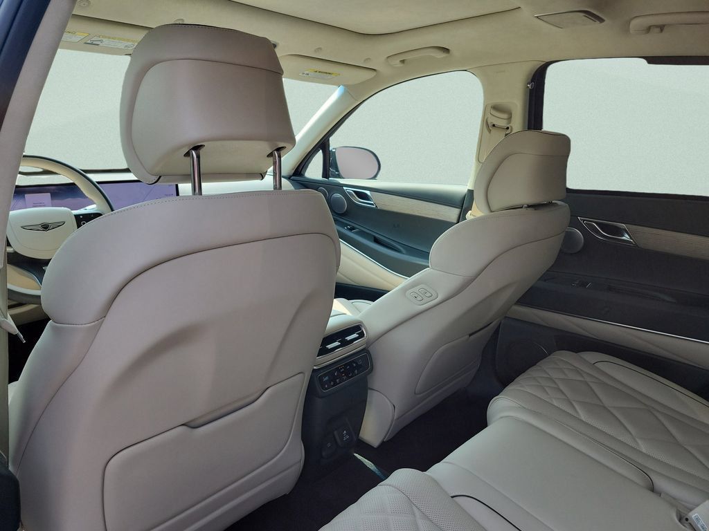 Used 2025 Genesis GV80 3.5T Prestige AWD/4WD image 9