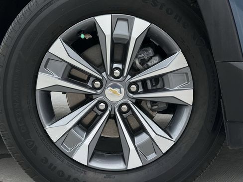 Used 2025 Chevrolet Equinox LT image 9