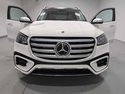 Certified 2026 Mercedes-Benz GLS 450 4MATIC image 7