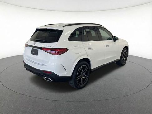 Used 2025 Mercedes-Benz GLC 350e 4MATIC image 6