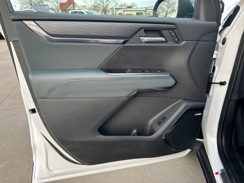 New 2026 GMC Acadia AT4 image 12