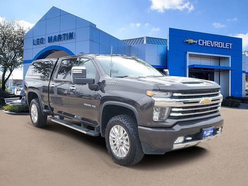 Used 2020 Chevrolet Silverado 3500 High Country w/ Z71 Off-Road Package image 2