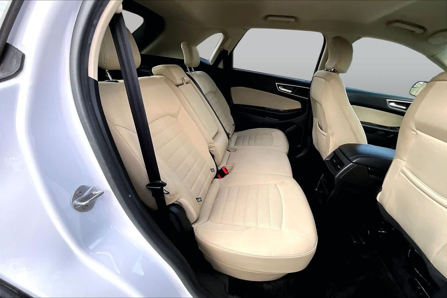 Used 2017 Ford Edge SEL FWD image 20