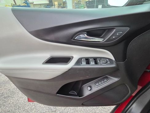 Used 2019 Chevrolet Equinox Premier image 16