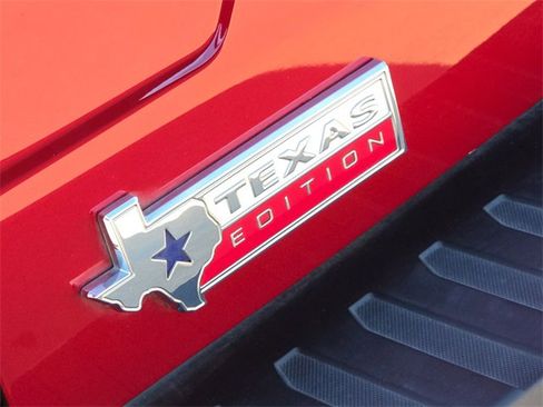 Used 2018 Ford F150 XLT w/ Equipment Group 302A Luxury image 11