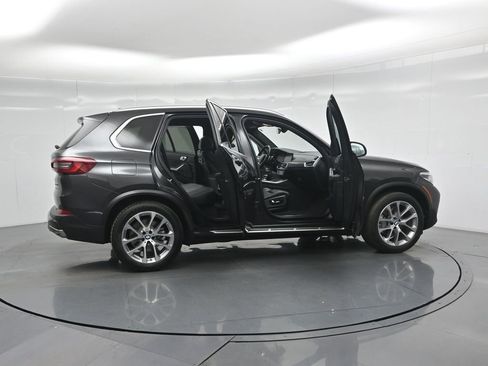 Used 2023 BMW X5 xDrive40i image 5