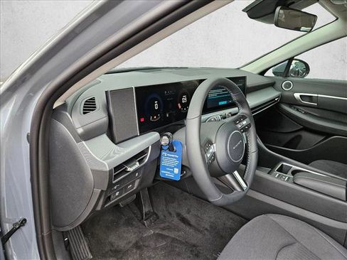 New 2026 Hyundai Sonata SEL FWD image 3