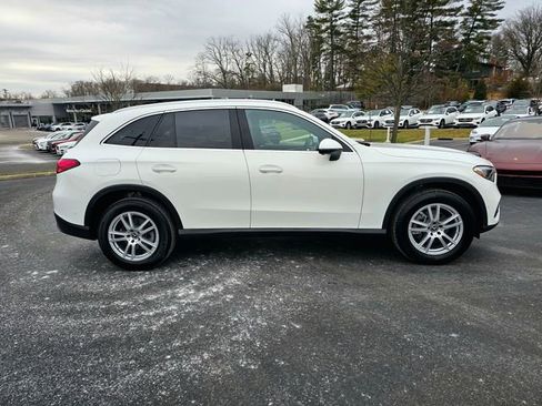 Certified 2025 Mercedes-Benz GLC 300 4MATIC image 9