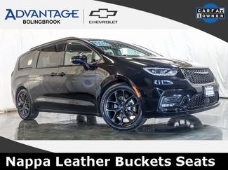 Used 2025 Chrysler Pacifica Limited video 1