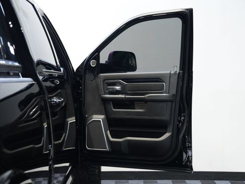Used 2022 RAM 2500 Laramie AWD/4WD image 24