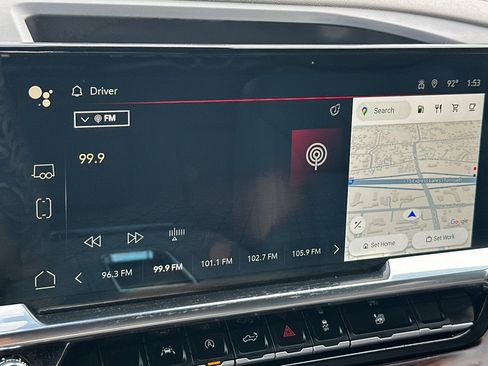 Used 2022 GMC Sierra 1500 SLT w/ SLT Convenience Package image 17