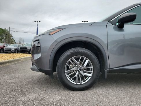 Used 2022 Nissan Rogue S image 9