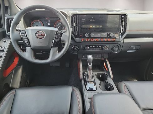 Used 2025 Nissan Frontier PRO-4X w/ Pro Premium Package AWD/4WD image 10