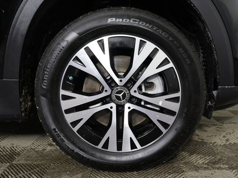 Used 2025 Mercedes-Benz GLB 250 4MATIC image 18