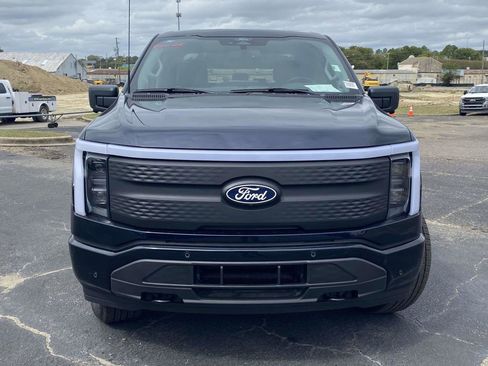 New 2025 Ford F150 Lightning Flash AWD/4WD image 8