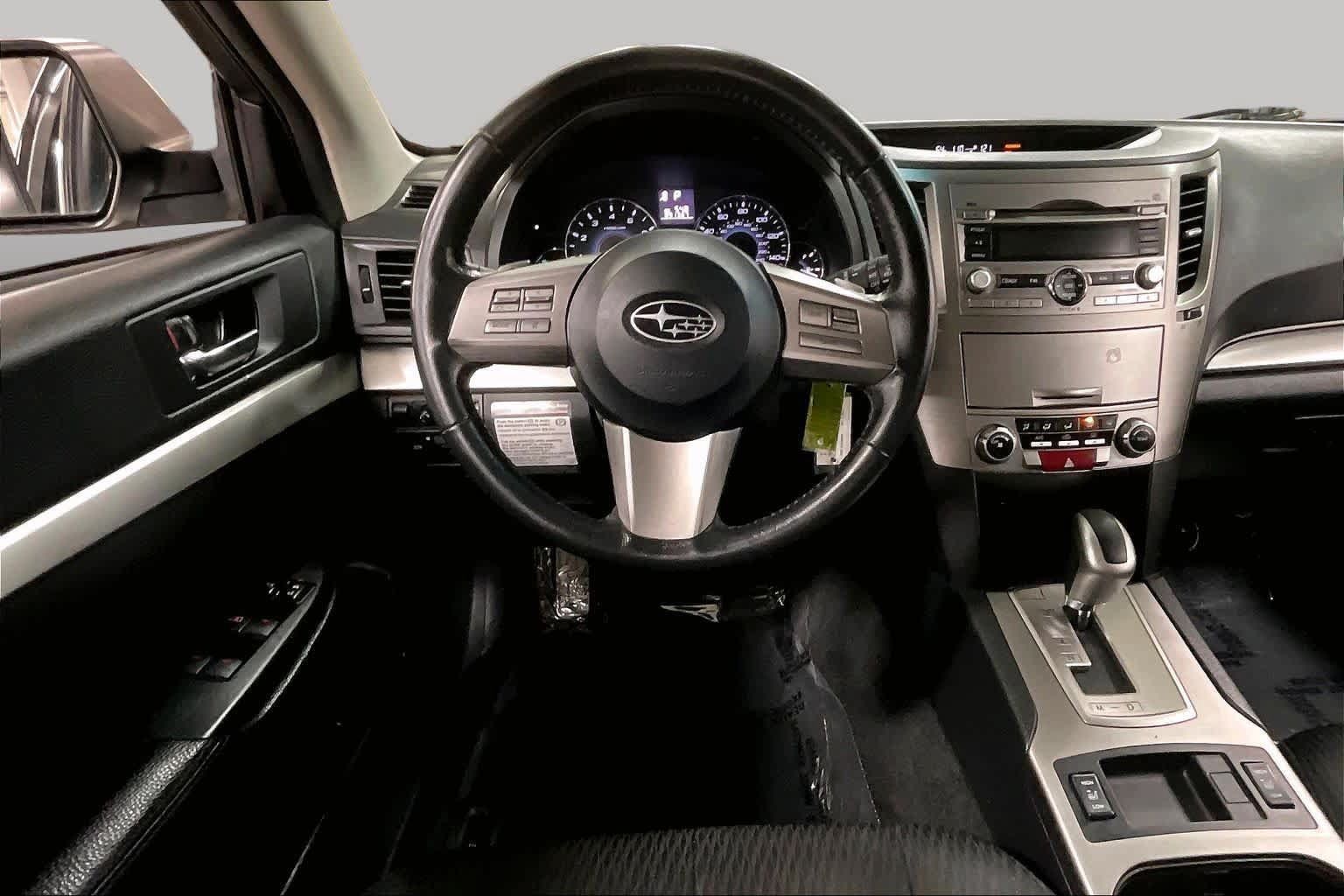 Used 2011 Subaru Outback 2.5i Premium w/ All-Weather Pkg AWD/4WD image 5