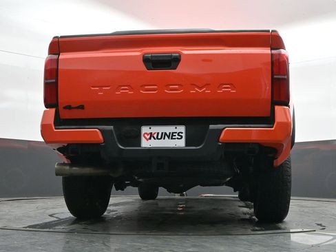 Used 2024 Toyota Tacoma TRD Off-Road AWD/4WD image 39