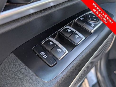 Used 2022 Kia Telluride LX image 16