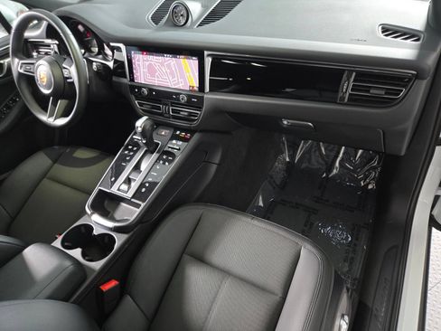 Used 2023 Porsche Macan AWD/4WD image 20