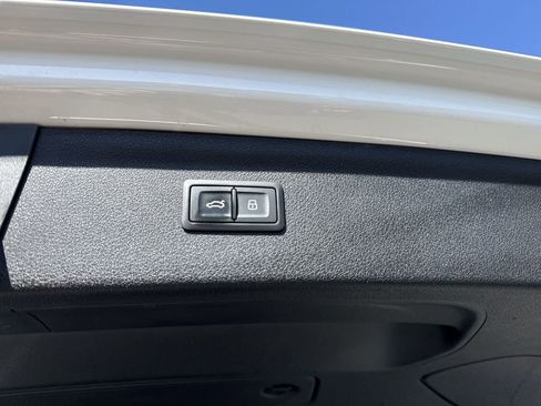 Used 2018 Audi Q3 2.0T Premium FWD image 44