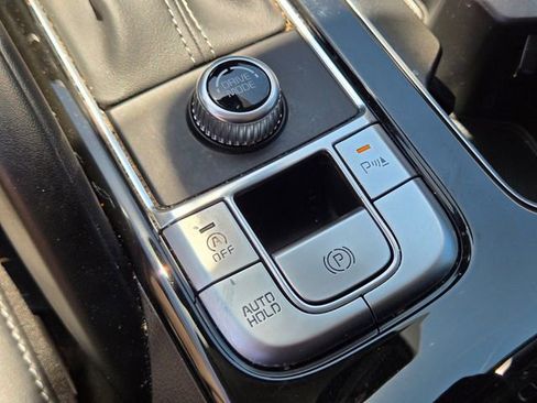 Used 2024 Kia Telluride S FWD image 35