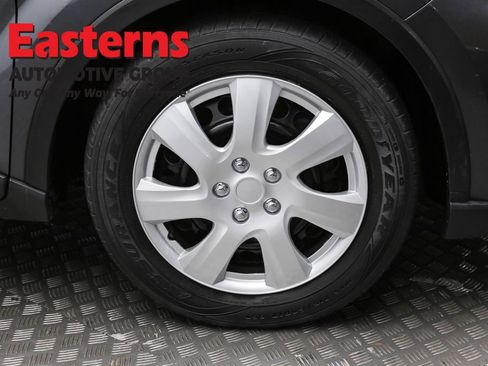 Used 2020 Toyota C-HR LE image 31