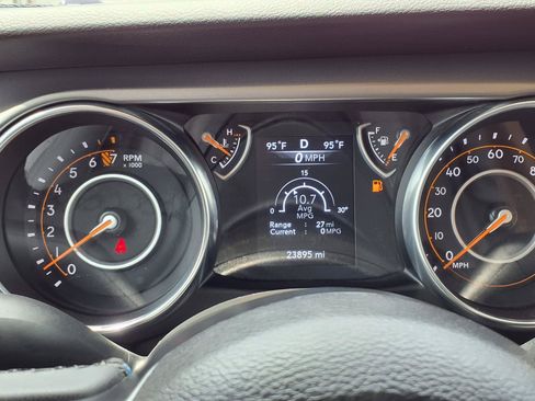 Used 2023 Jeep Gladiator Sport AWD/4WD image 17