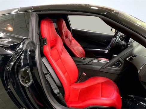 Used 2019 Chevrolet Corvette Stingray Coupe w/ Carbon Flash Badge Package image 7
