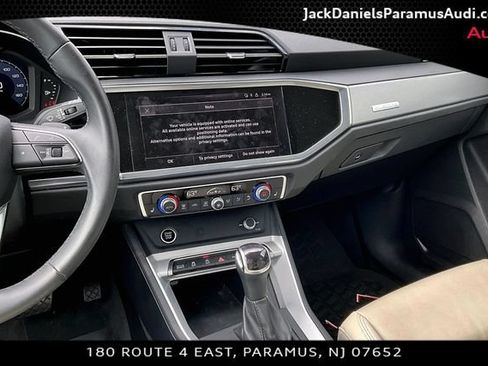 Used 2023 Audi Q3 2.0T Premium w/ Convenience Package AWD/4WD image 6
