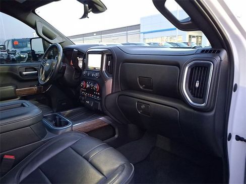 Used 2020 Chevrolet Silverado 3500 High Country w/ Technology Package image 28