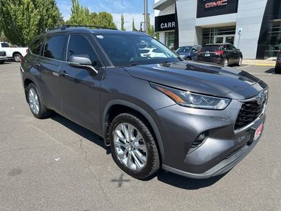 Used 2023 Toyota Highlander Limited