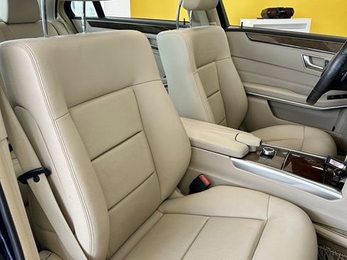 Used 2016 Mercedes-Benz E 350 Sedan image 17