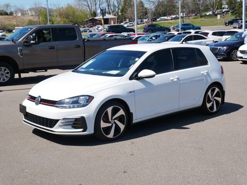 Used 2020 Volkswagen GTI S image 3