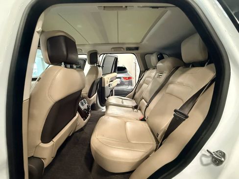 Used 2018 Land Rover Range Rover HSE image 10