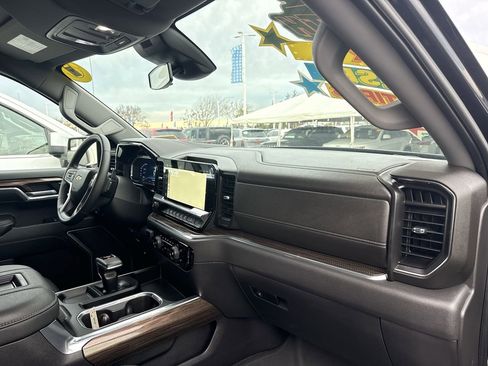 Used 2022 Chevrolet Silverado 1500 LT image 27