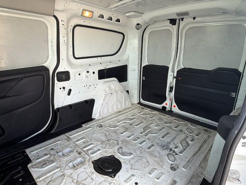 Used 2022 RAM ProMaster City Tradesman FWD image 15