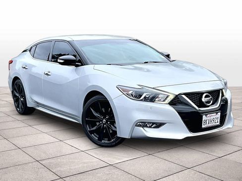 Used 2018 Nissan Maxima SR FWD image 2