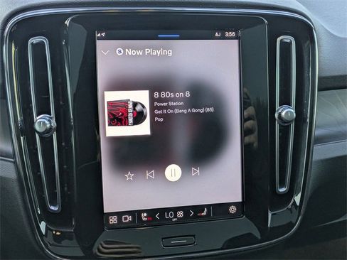 Certified 2024 Volvo C40 P8 Recharge Ultimate w/ Protection Package Premier image 20