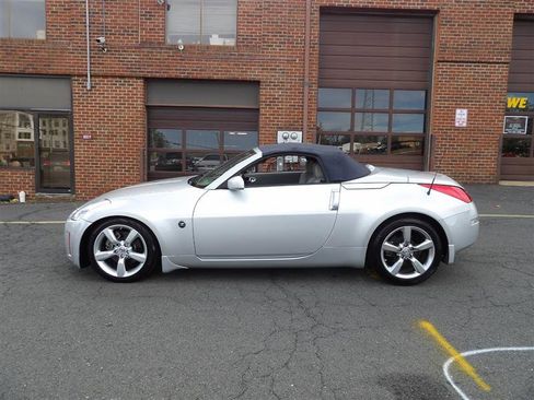 Used 2006 Nissan 350Z Touring image 28