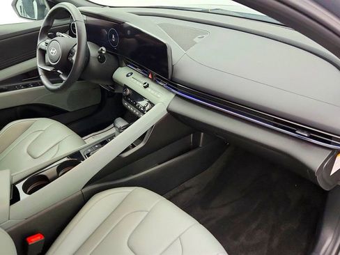 Used 2024 Hyundai Elantra Limited image 24
