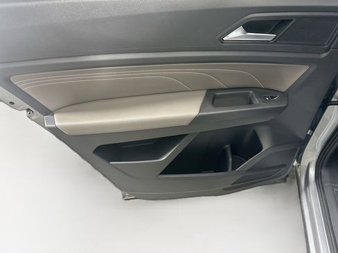 Used 2023 Volkswagen Atlas Cross Sport SE image 26