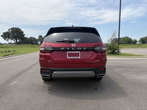 New 2026 Honda Pilot Elite image 4