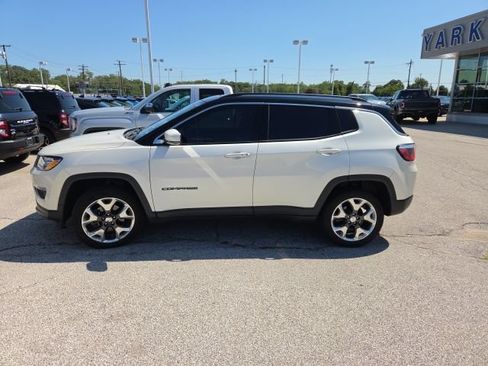 Used 2019 Jeep Compass Limited w/ Safety & Security Group AWD/4WD image 7