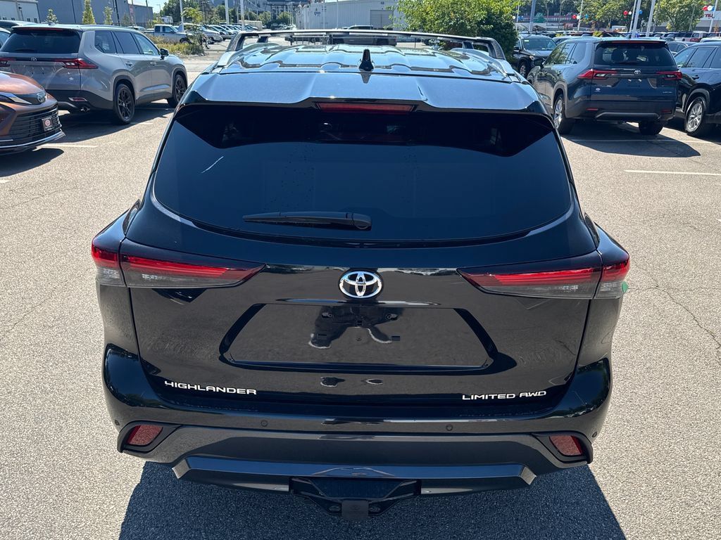 New 2026 Toyota Highlander Limited AWD/4WD image 6