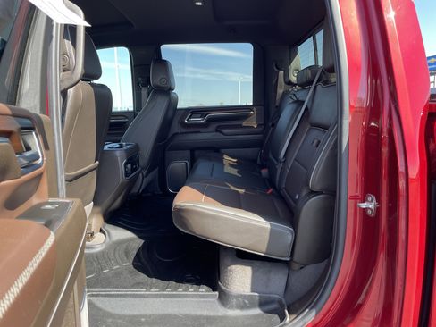 Used 2024 GMC Sierra 3500 Denali w/ Technology Package AWD/4WD image 23