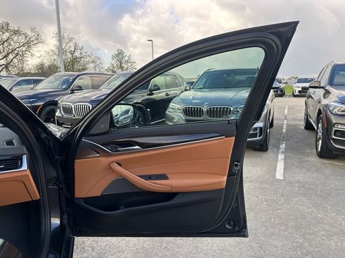 Used 2022 BMW 530i w/ Executive Package image 30