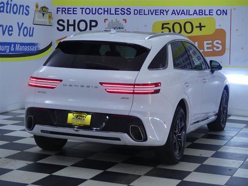 Used 2023 Genesis GV70 2.5T w/ Advanced Package image 8