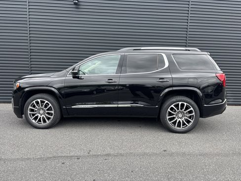 Used 2021 GMC Acadia Denali w/ Denali Technology Package AWD/4WD image 2